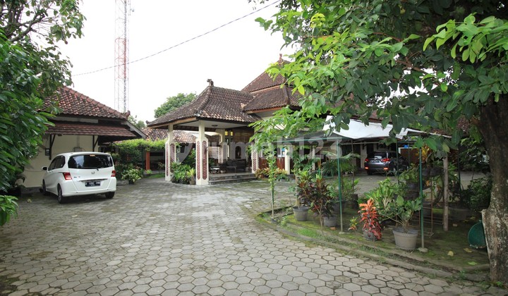RUMAH TINGGAL + GUEST HOUSE DENGAN DESAIN KLASIK, DI GEDONG KUNING. 2