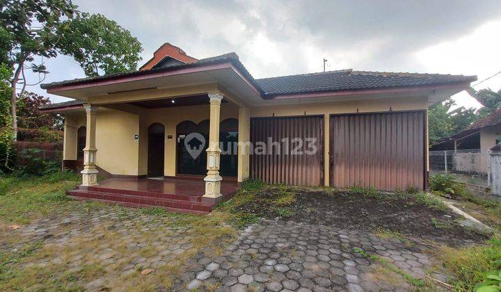 Rumah Strategis Bisa Untuk Work Shop, Kantor Di Jl. Magelang, Ugm 2