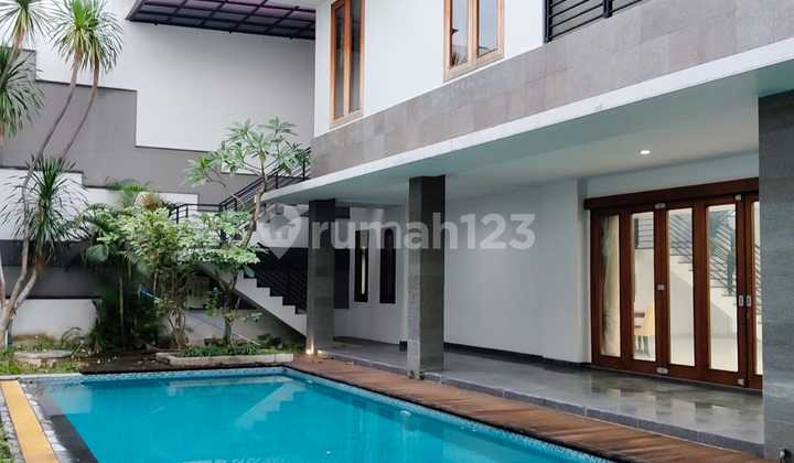 Rumah Mewah + Kolam Renang, Bale Hinggil Jl. Kaliurang Dekat Ugm Rumah Mewah + Kolam Renang, Bale Hinggil Jl. Kaliurang Dekat Ugm