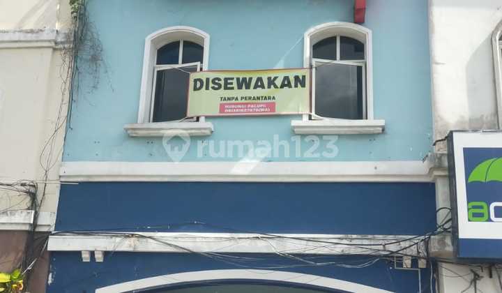 Disewakan Eksklusif Ruko 3 Lantai di Ruko Caragrande, Tepi Ring Road Utara, Sleman