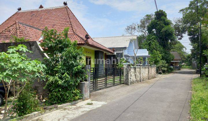 Rumah Asri dan  Luas di Dekat Tengkleng Gajah Jl. Kaliurang KM 9 2