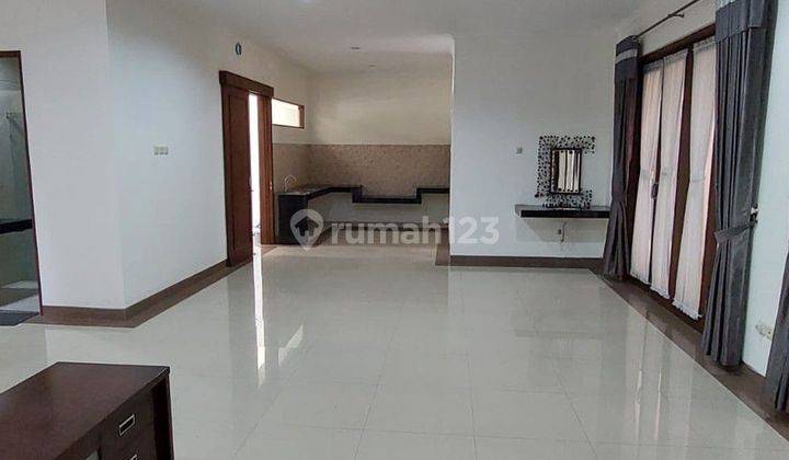 Rumah Mewah dan Luas di Bale Mulia Residence dekat UGM 2