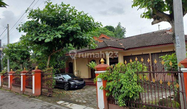 Rumah Strategis Bisa Untuk Work Shop, Kantor Di Jl. Magelang, Ugm