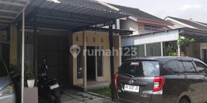 Rumah Cantik Minimalis Dalam Perumahan di Banguntapan Dekat Uad