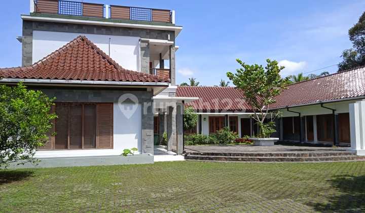 Dijual Bangunan Strategis Di Kawasan Wisata Kaliurang - Cocok untuk Cafe / Resto Dijual Bangunan Strategis Di Kawasan Wisata Kaliurang - Cocok untuk Cafe / Resto