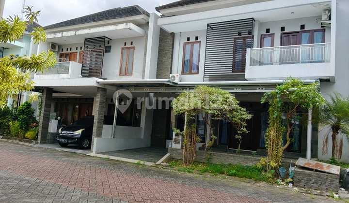 Luxury House in Pondok Permai Babarsari near Seturan, UPN, Olifant