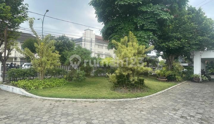 Rumah Luas Lokasi Strategis di Kawasan Kampus UGM Rumah Luas Lokasi Strategis di Kawasan Kampus UGM