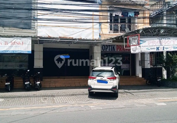 For Rent: 2-Storey Shop House in Business & Culinary Area, Seturan Raya, Caturtunggal, Depok, Sleman