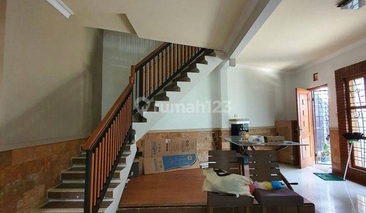 Dijual Rumah Semi Klasik Modern Full Furnish di Minomartani. 5