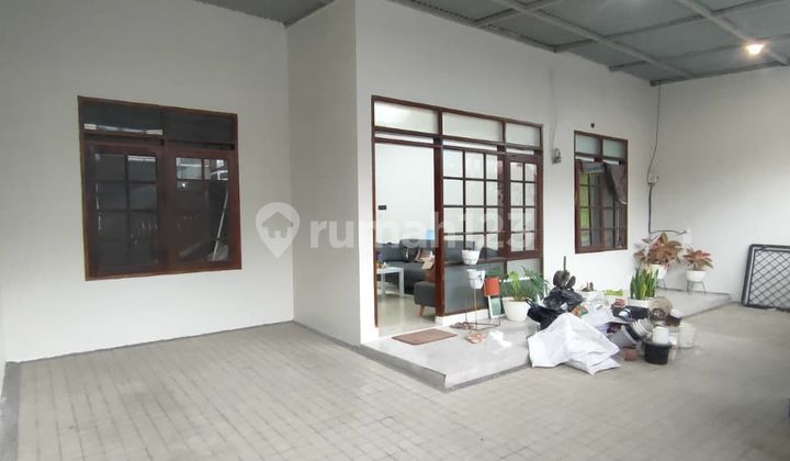 Rumah Minimalis Modern di Taman Holis Indah 1 Rumah Minimalis Modern di Taman Holis Indah 1