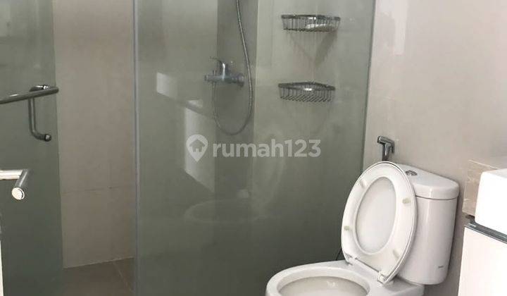 Disewakan Apartemen di Landmark Residence  12
