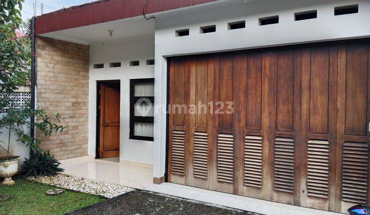 Disewakan rumah di Sayap Dago 1