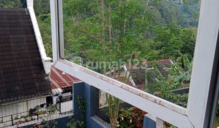 Disewakan rumah di Sayap Dago 3