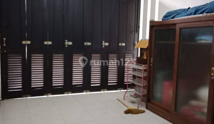 Disewakan rumah di Sayap Dago 10