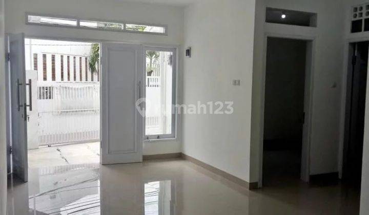 Disewakan rumah di Cigadung 1