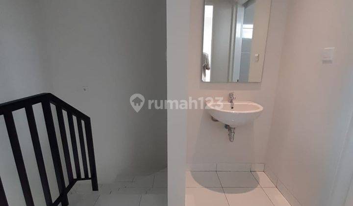Disewakan rumah baru di Summarecon Bandung 4