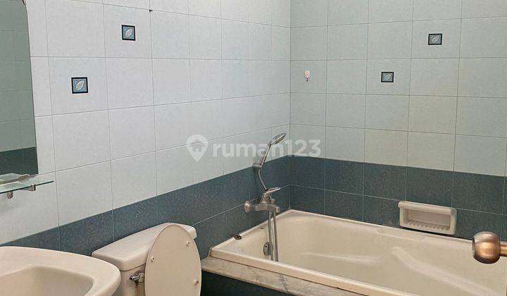 Disewakan rumah di Singgasana Mekar Wangi  5