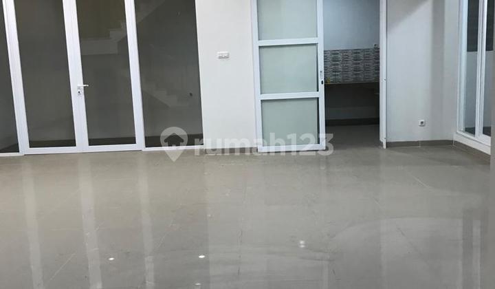 Disewakan rumah di Singgasana Mekar Wangi  1