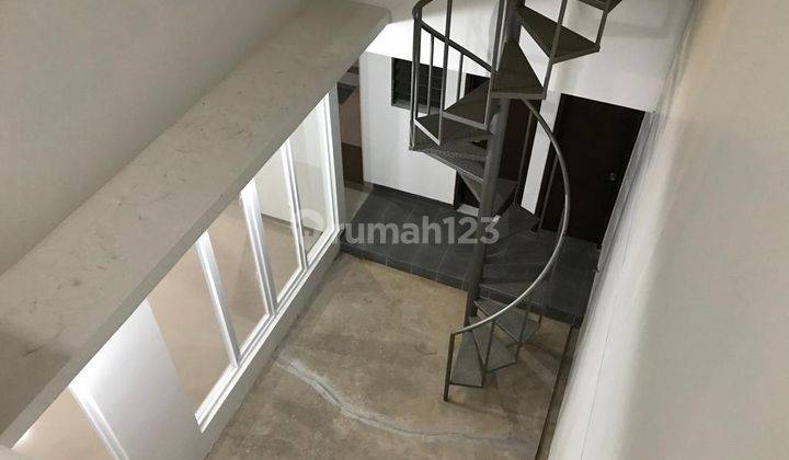Disewakan rumah di Singgasana Mekar Wangi  6