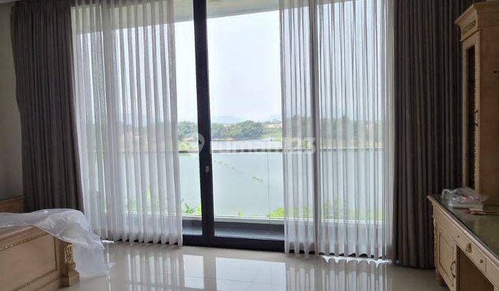 Rumah 4 Lantai View Danau di Kota Baru Parahyangan 1