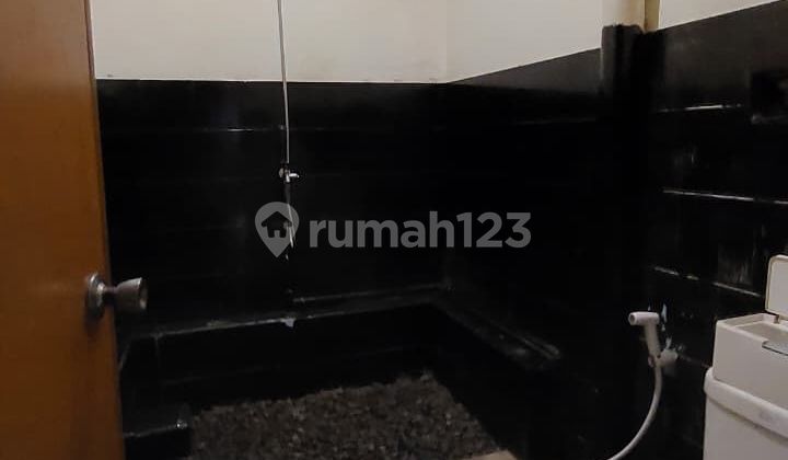 commercial space location on main road buah batu