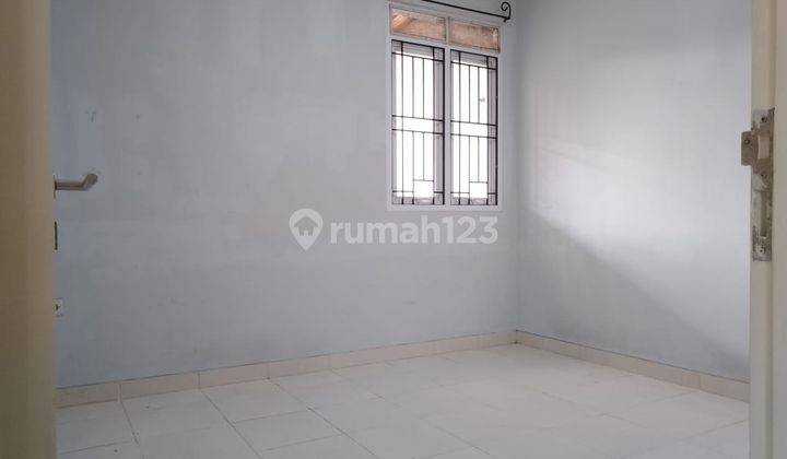 rumah imut di dalam komplek pondok hijau 2