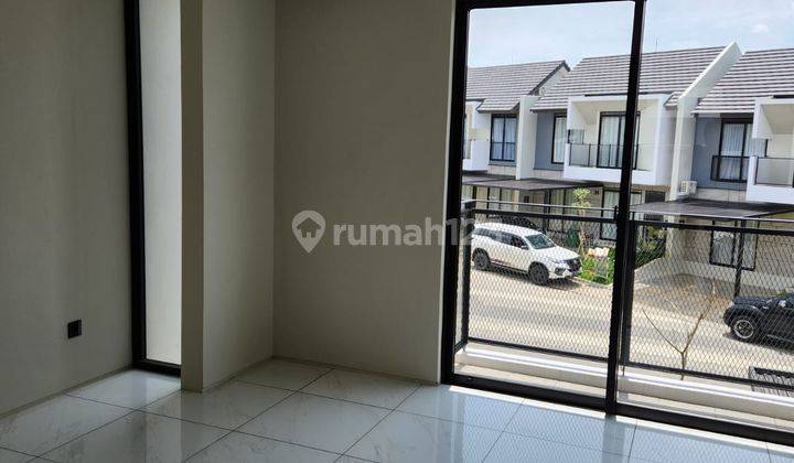 Rumah Minimalis Cantik di Kota Baru Parahyangan 1