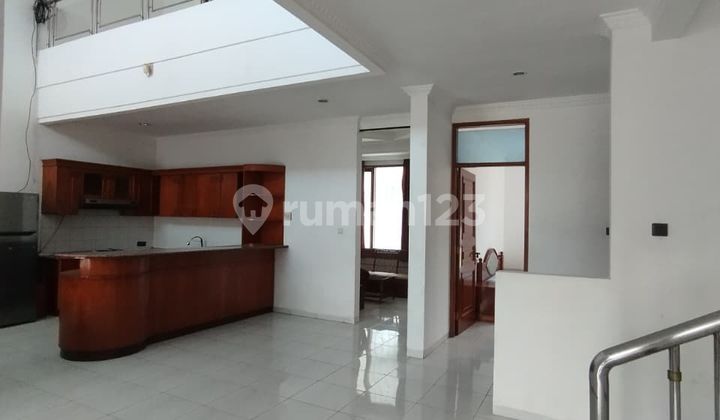 Rumah Modern Lux Nyaman Lokasi di Hegarsari