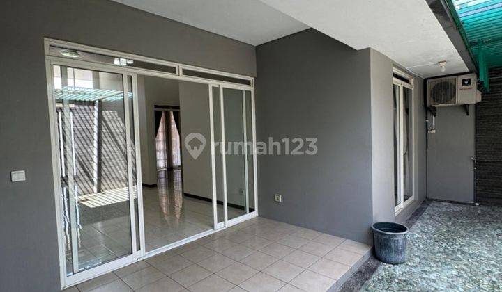 Rumah Cantik Minimalis di Kota Baru Parahyangan 1