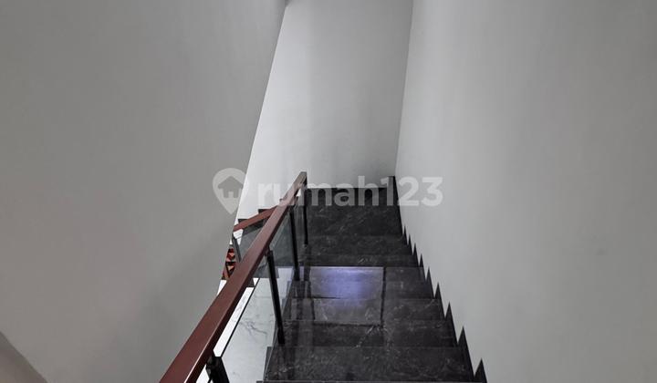 New 2-Story Building House in Mekar Wangi Cluster