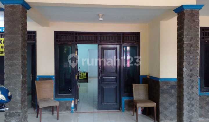 comfortable minimalist house located on Galunggung street