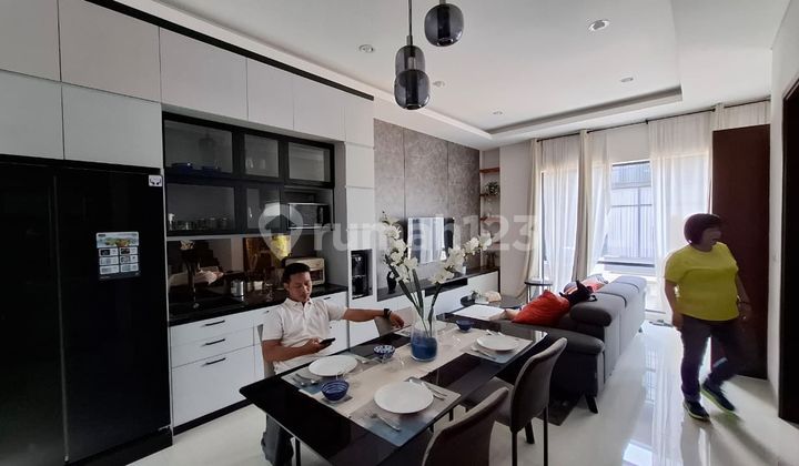 rumah nyaman modern full furnished di setraduta