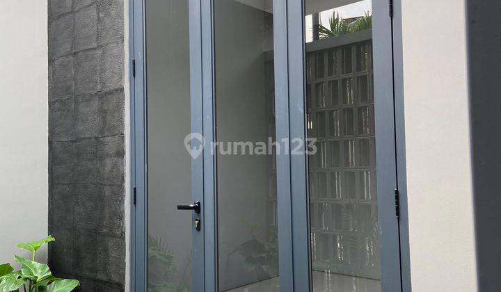 Rumah Mewah Premium Ada Rooftop di Kawasan Elit Pondok Indah 1