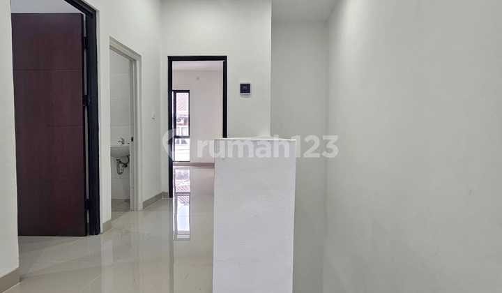 New House Ready for Occupancy for Sale in Regensi Melati Mas Block E 2