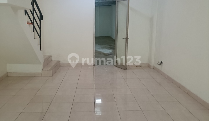 For Rent: 3-Story Shop House with a Warehouse at the Back. Kalideres, West Jakarta. 1