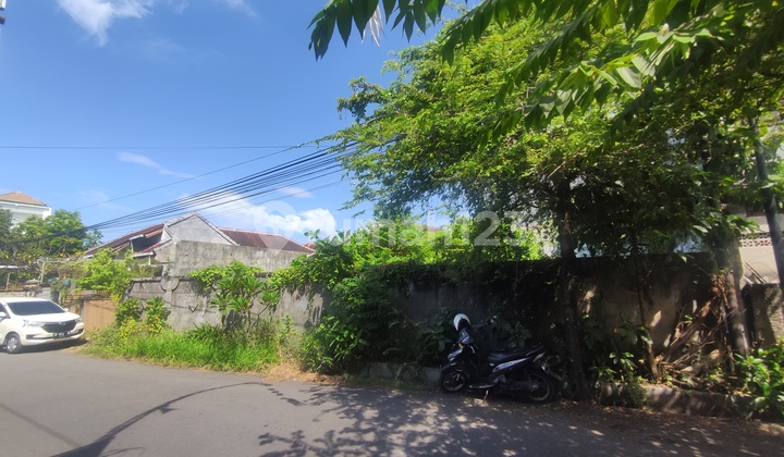 Tanah dan Bangunan pinggir jalan lebar depan 22 Meter Panjang 37 Sidakarya Denpasar  6