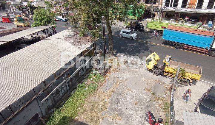 2 UNITS OF SHOPHOUSES WITH STRATEGIC LARGE PARKING ON THE MAIN ROAD OF DENPASAR-GILIMANUK TABANAN 2