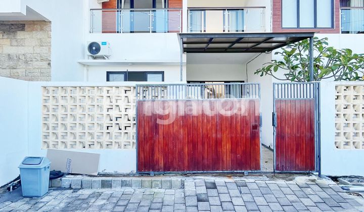 RUMAH DI KAWASAN EKSKLUSIF DAN STRATEGIS TAMAN BALI MUMBUL, NUSA DUA