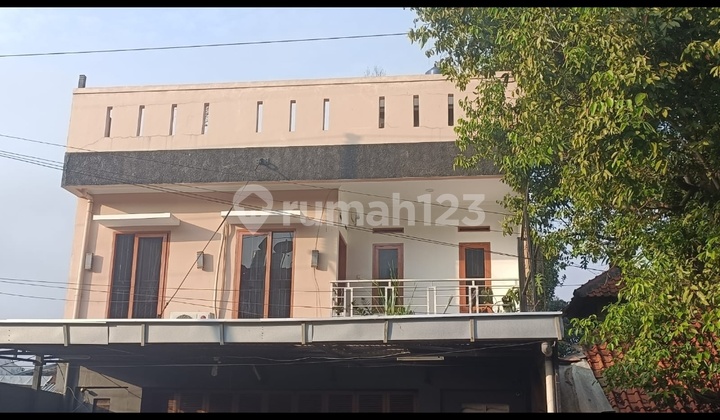 Jual Cepat Rumah 3 Lantai Daerah Cipedes Jual Cepat Rumah 3 Lantai Daerah Cipedes