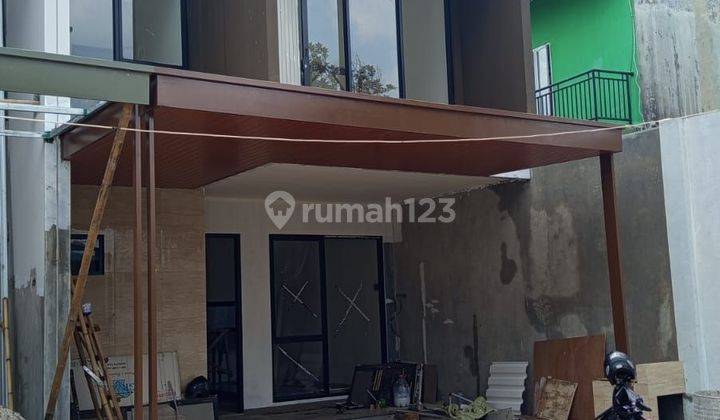 Rumah Minimalis Modern 2LT dekat MRT 1