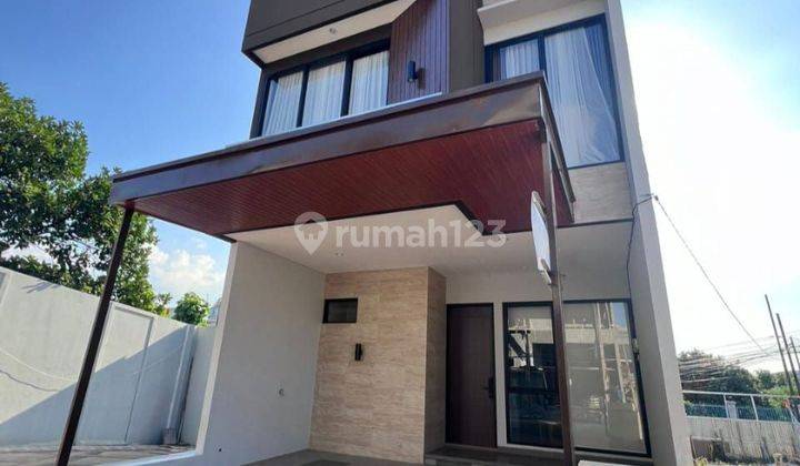 Zenitparc Hill,rumah Minimalis Modern Nempel Jakarta Selatan,sudah Shm Dan2lt Dekat Mrt Lebak Bulus. 2