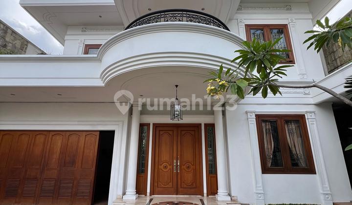 Classic House for Rent, Ready to Occupy, Suitable for Residence or Office in Menteng, Central Jakarta. Classic House for Rent, Ready to Occupy, Suitable for Residence or Office in Menteng, Central Jakarta.