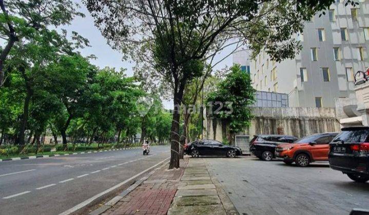 Dijual ruang usaha harga super murah dan super prospek at Menteng Jakpus  2