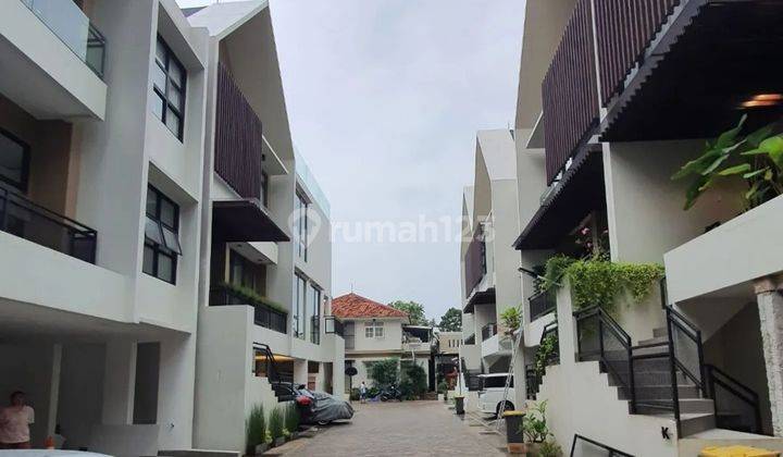 Dijual rumah baru dalam cluster at Kemang Jakarta Selatan 1