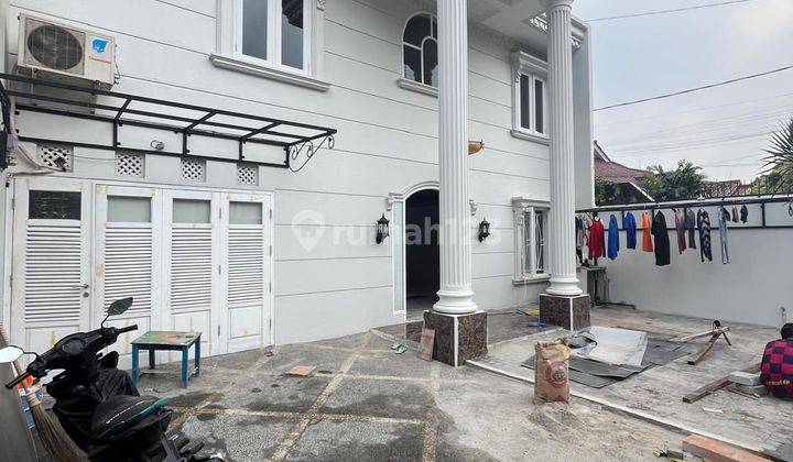 Dijual rumah baru bergaya Classic super murah at Cilandak Barat Jaksel 2