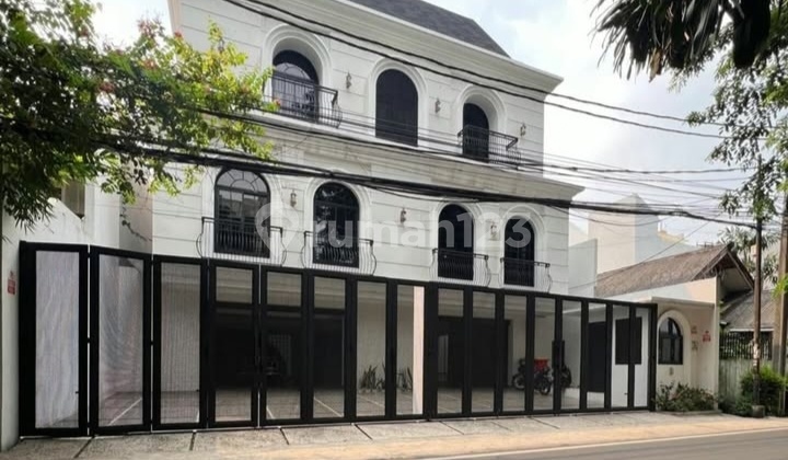 Dijual Rumah Modern Klasik Harga Menarik Full Furnished At Tebet Jaksel