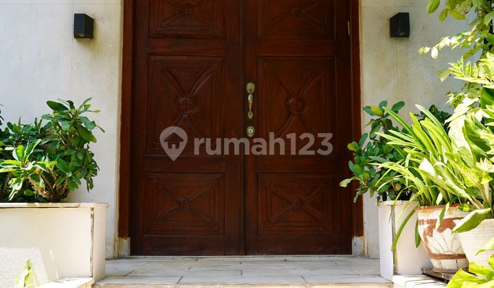 Disewakan Rumah Cantik Semi Furnished At Kebayoran Baru Jaksel 2