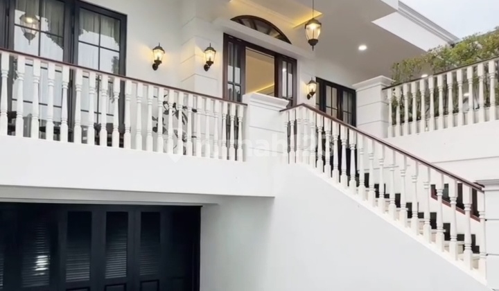 Jual Rumah Cantik Harga Menarik di Area Senopati Kebayoran Baru Jaksel