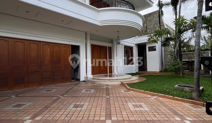 Classic House for Rent, Ready to Occupy, Suitable for Residence or Office in Menteng, Central Jakarta. Classic House for Rent, Ready to Occupy, Suitable for Residence or Office in Menteng, Central Jakarta.