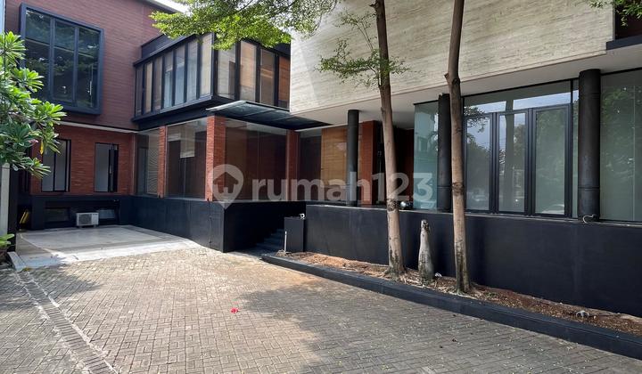 For Sale: Affordable Artist House in Kebon Jeruk, West Jakarta